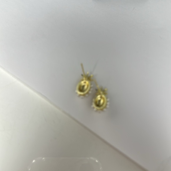 Pineapple pearl earrings - Picture 8 of 8